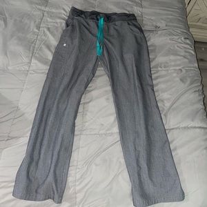 Medium PETITE fig scrub pants